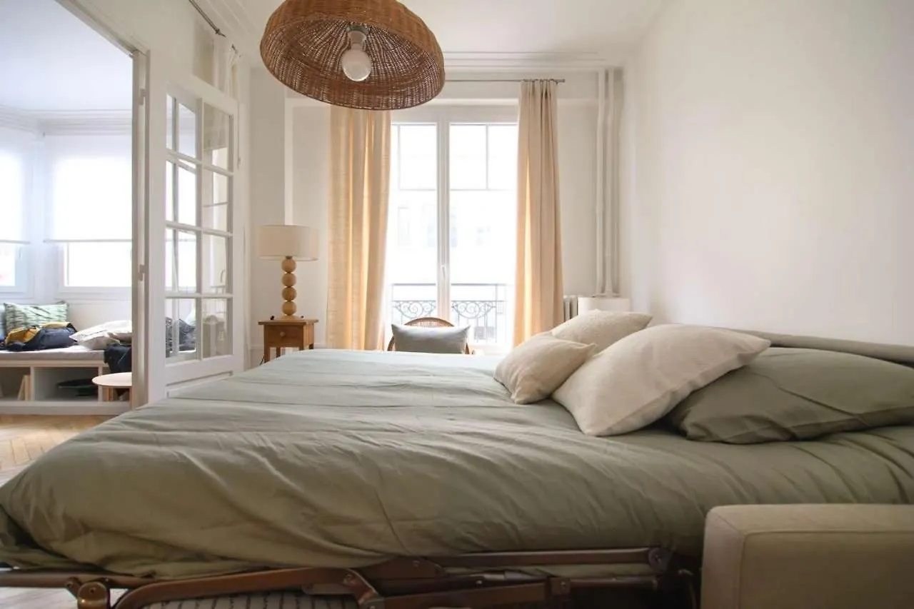 Deco St Antoine Apartman *